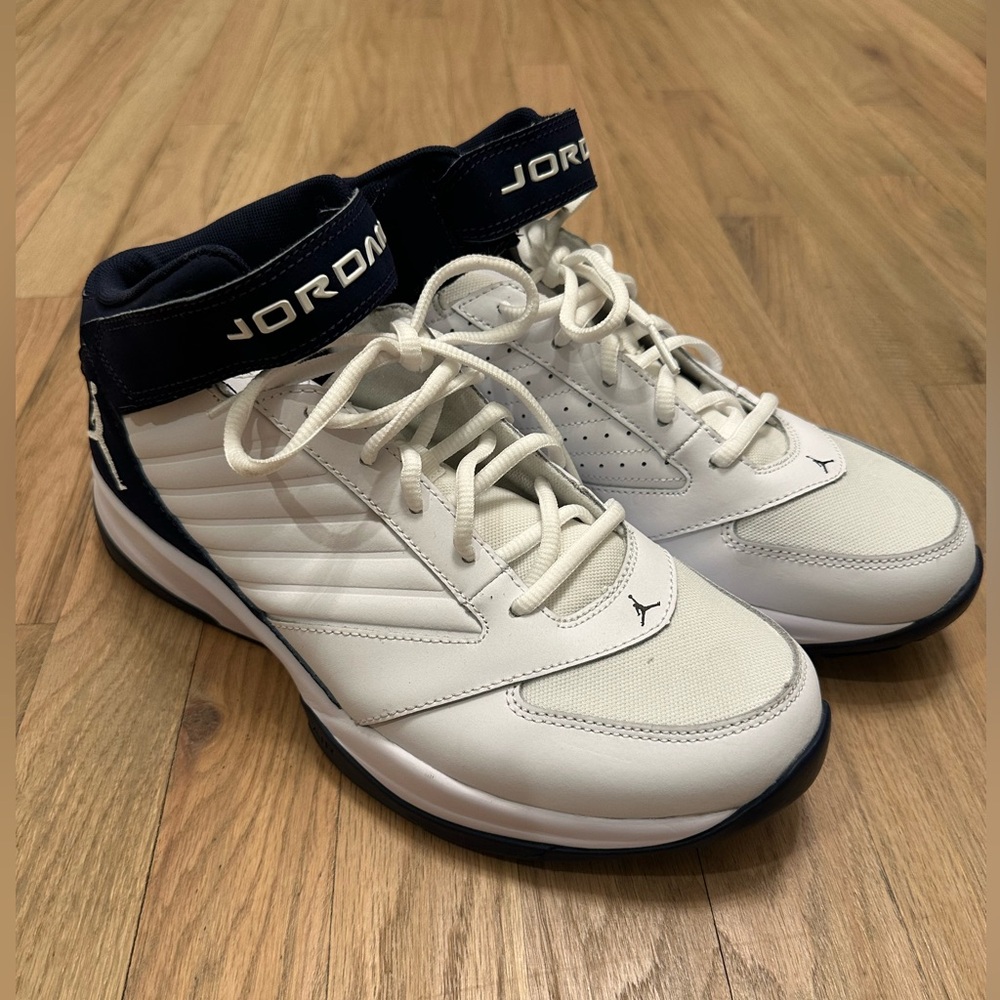 Jordan BCT Mid 3 - White/Midnight Navy - Men's Size 11